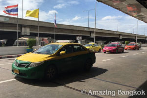 バンコク市内観光の交通手段 タクシー