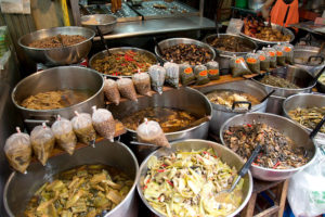 便利で美味しい「タイの食堂」惣菜食堂