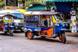 バンコク市内観光の交通手段 トゥクトゥク